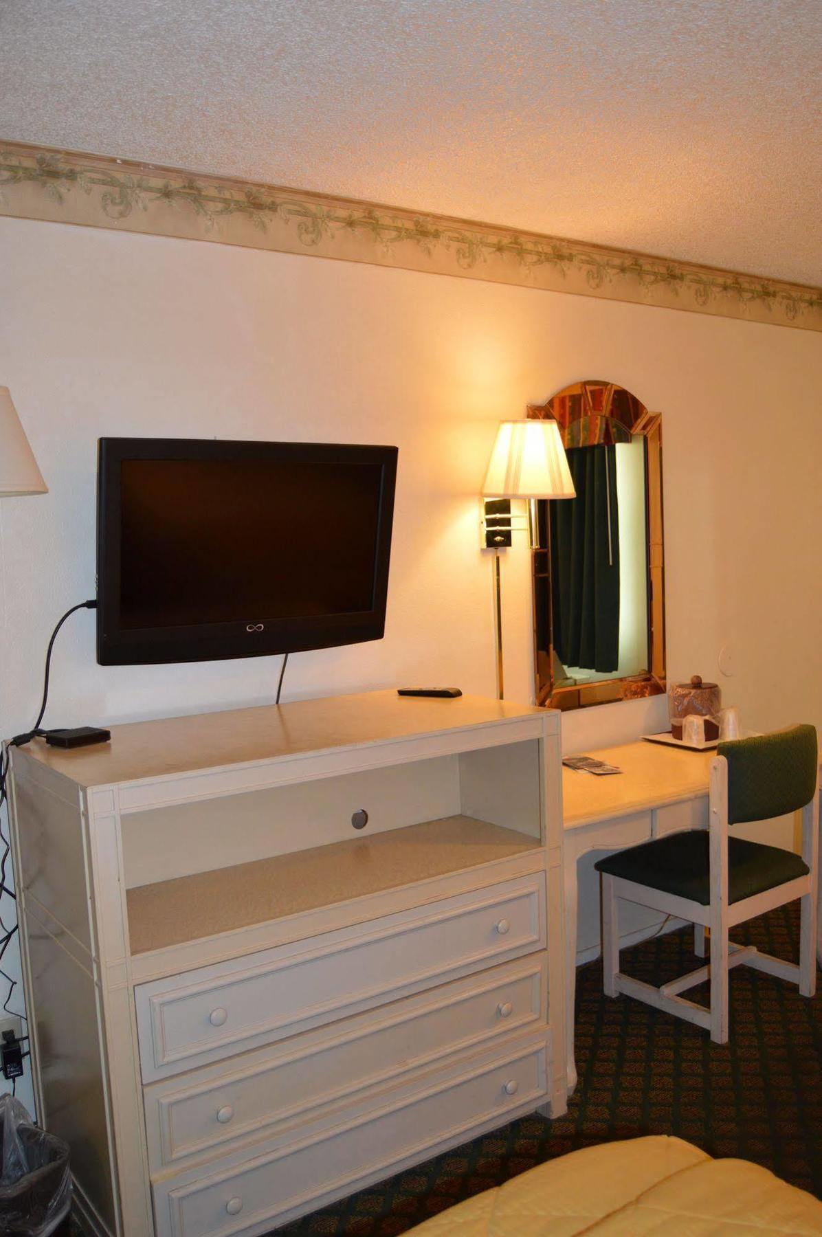 לנצ'סטר Town House Motel מראה חיצוני תמונה