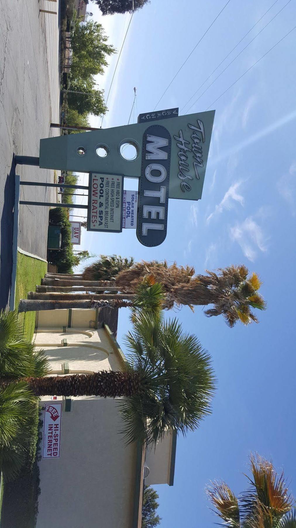 לנצ'סטר Town House Motel מראה חיצוני תמונה